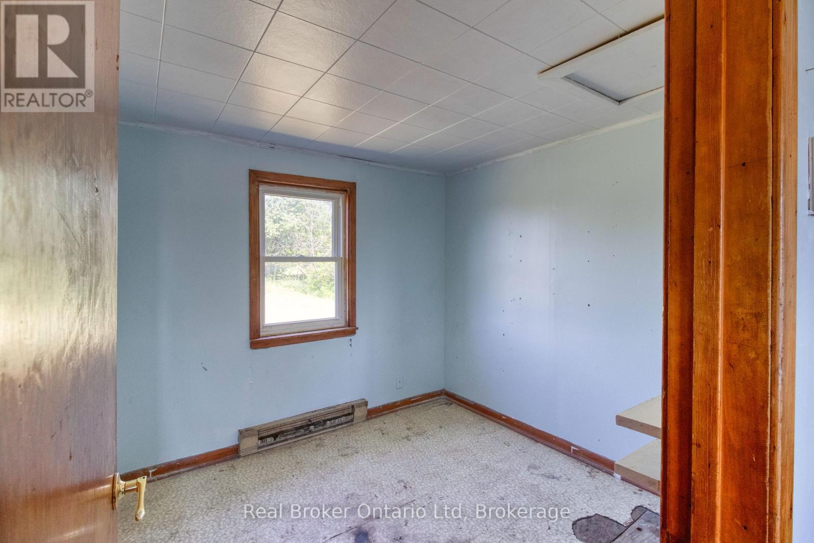 310009 KEMBLE ROCK ROAD - 14