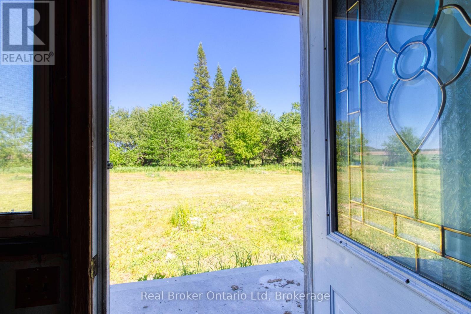 310009 KEMBLE ROCK ROAD - 18
