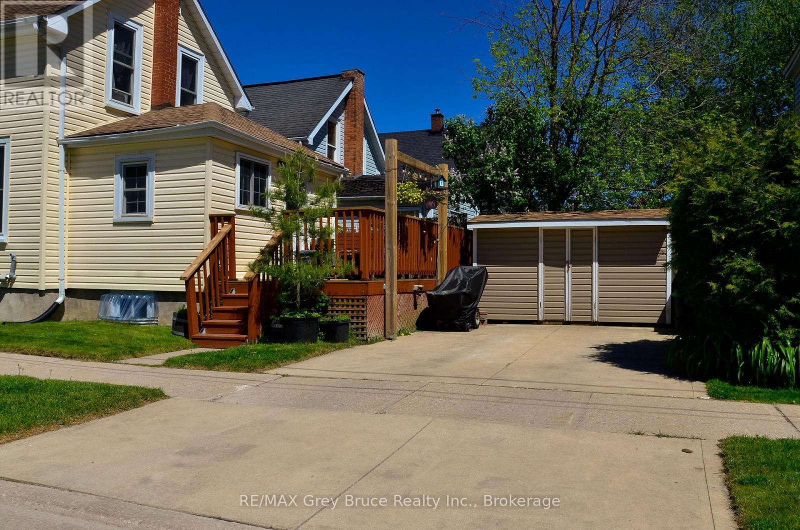 499 16TH STREET - 24