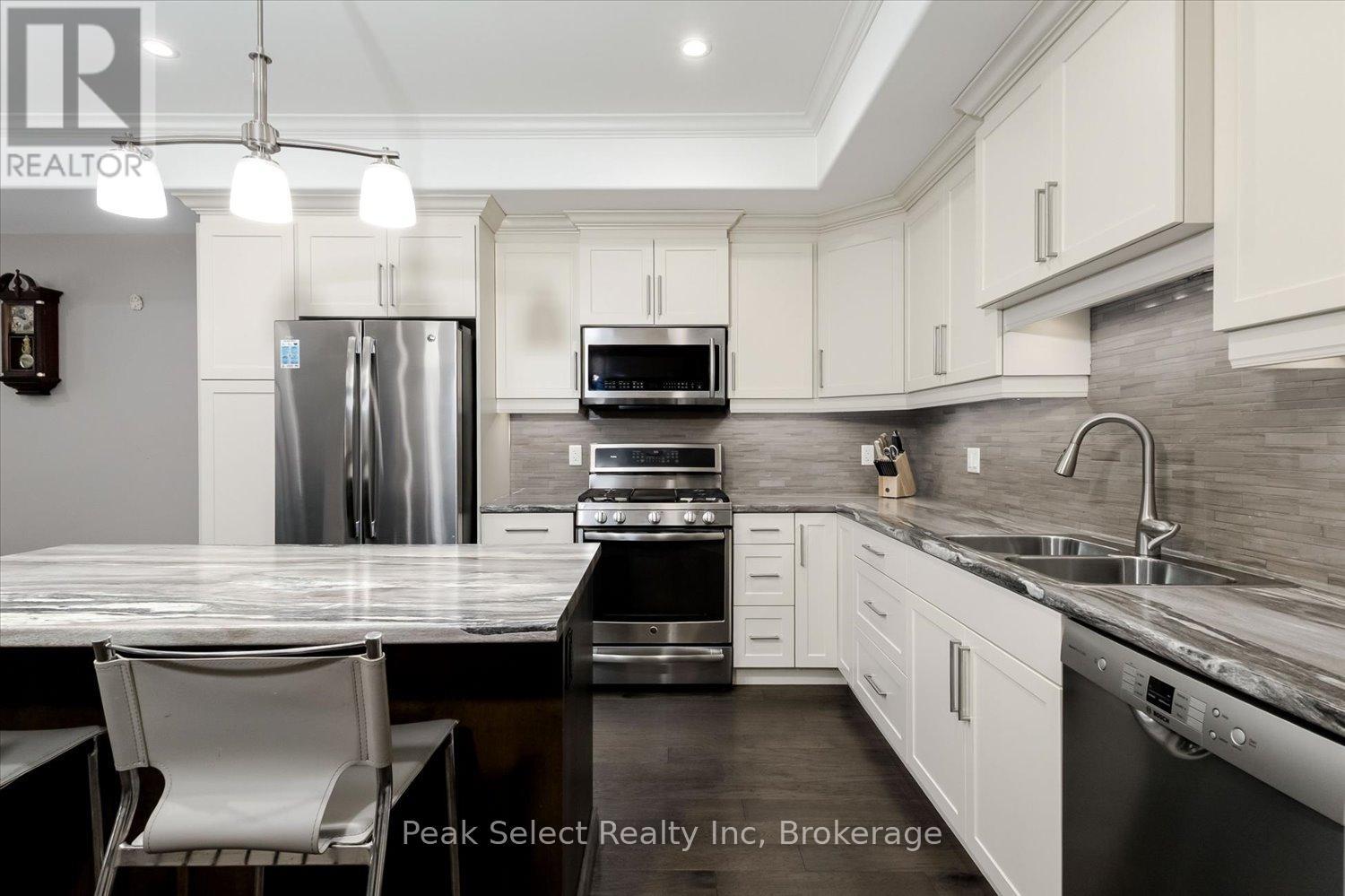 321 TRACY STREET - 12