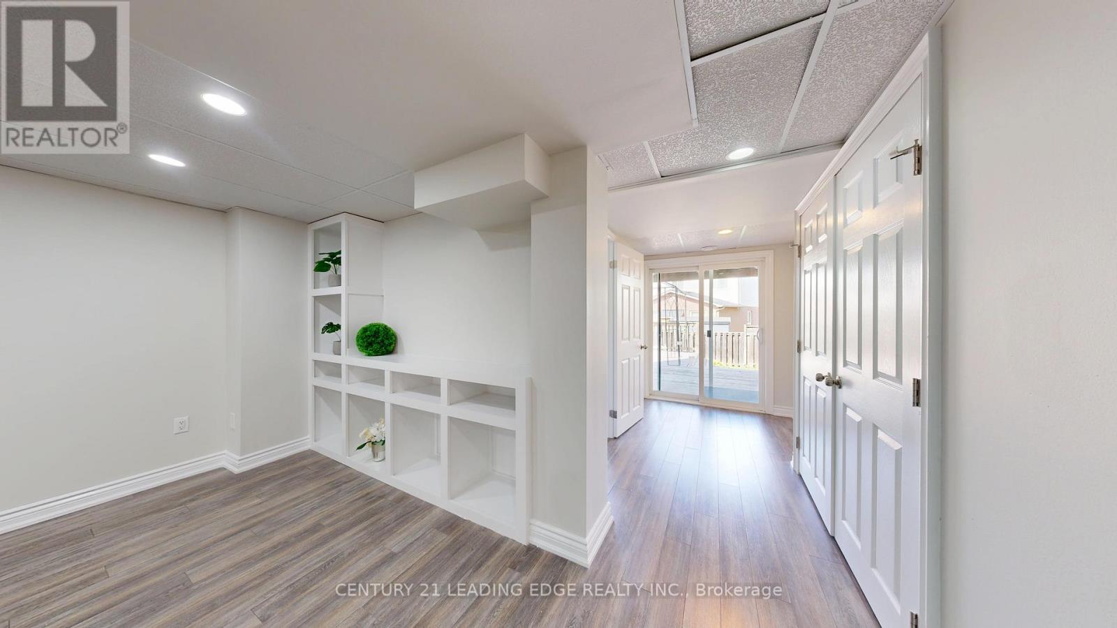 784 ORMOND DRIVE - 42