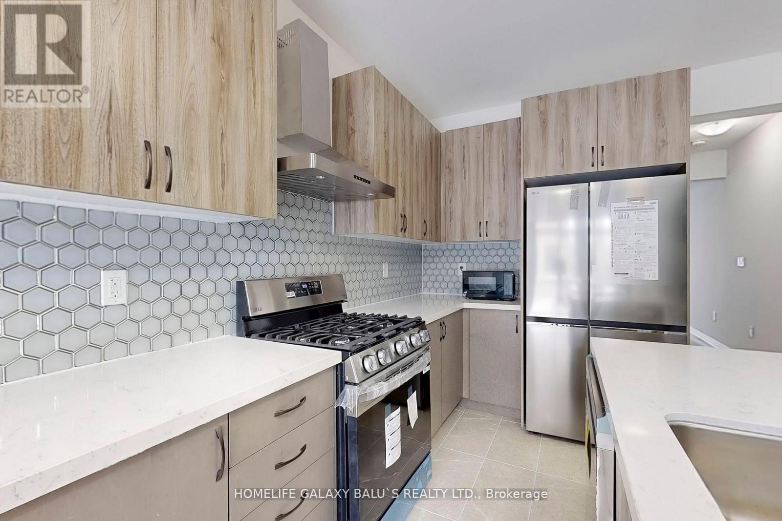 2940 NAKINA STREET - 11