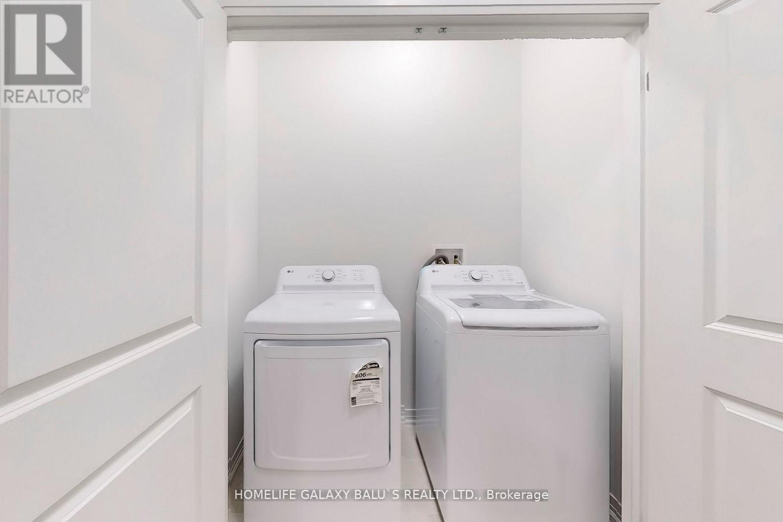 2940 NAKINA STREET - 34