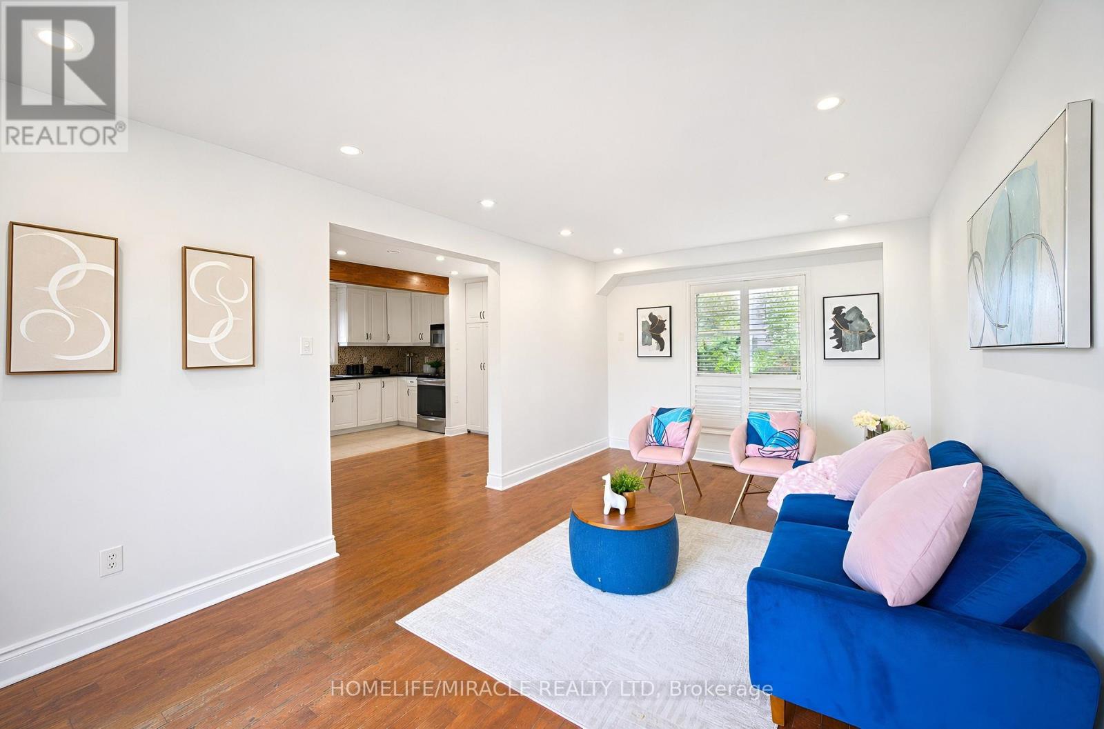 7 GREENHILLS SQUARE - 17