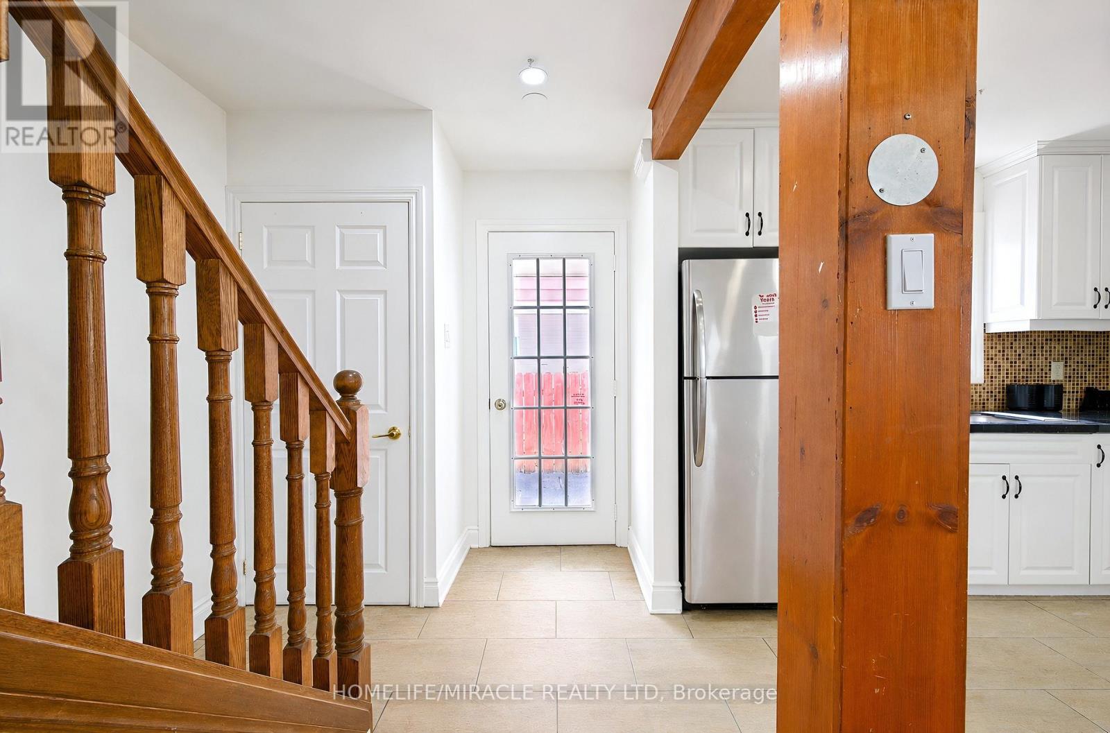 7 GREENHILLS SQUARE - 6