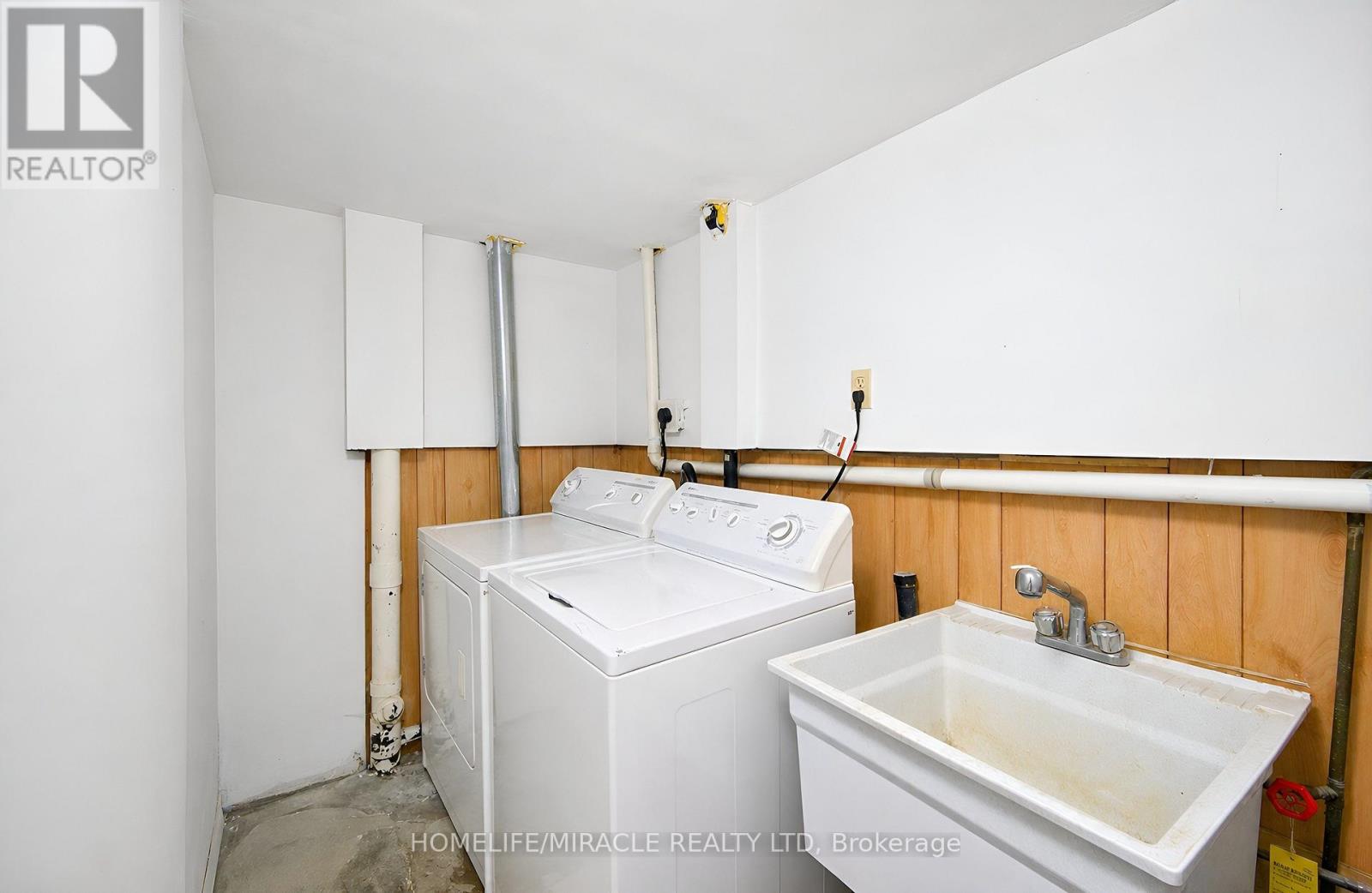 7 GREENHILLS SQUARE - 37