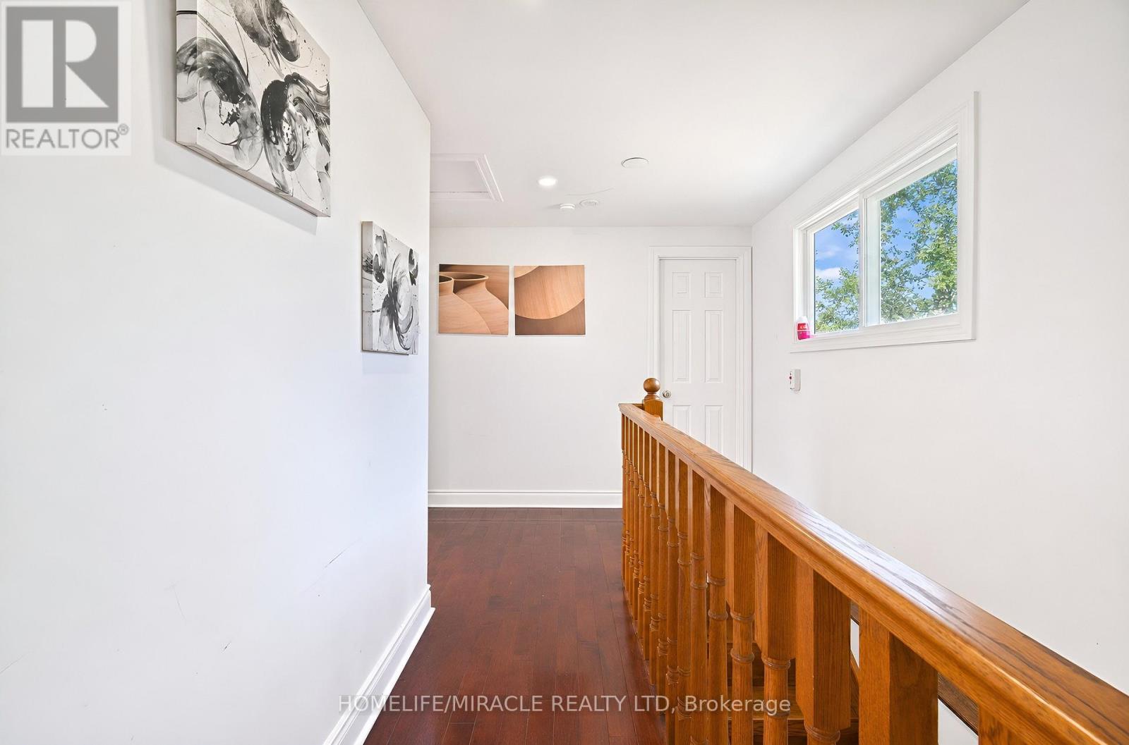 7 GREENHILLS SQUARE - 31