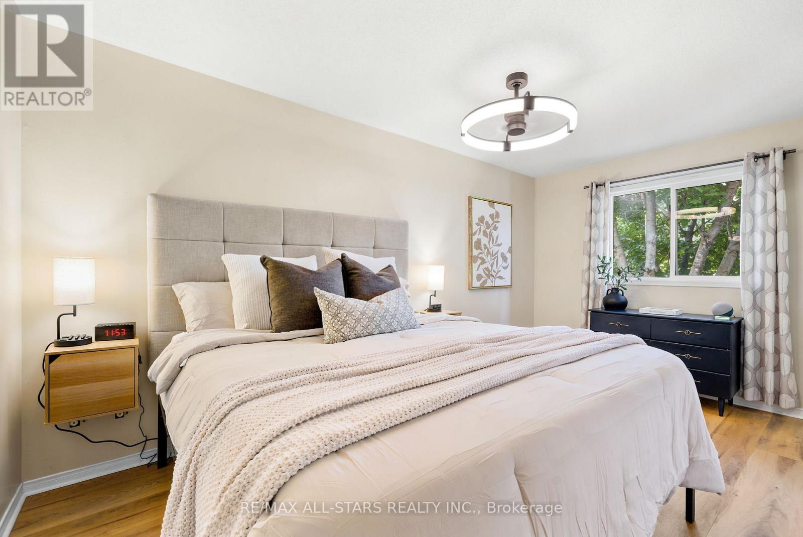 10 FORSYTHE DRIVE - 22