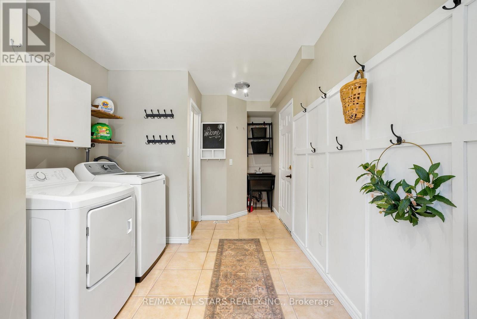 10 FORSYTHE DRIVE - 32