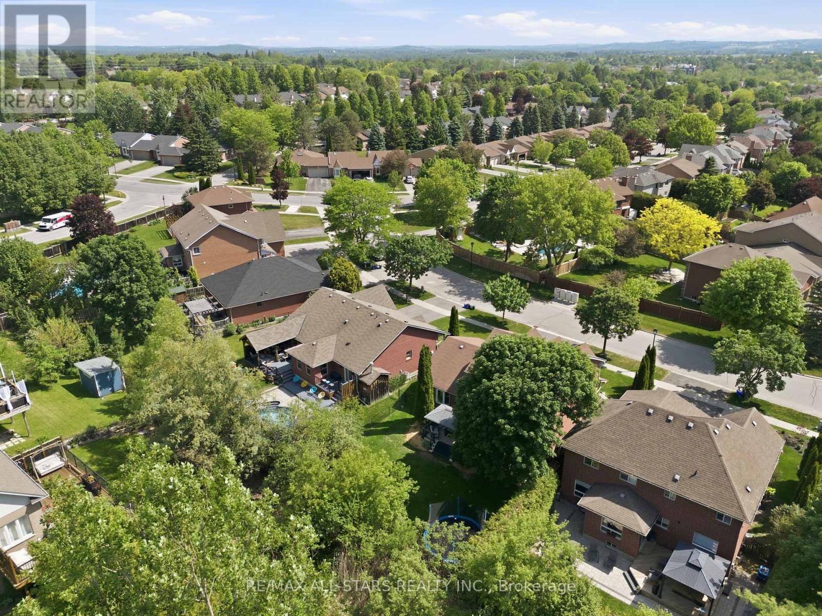 10 FORSYTHE DRIVE - 48