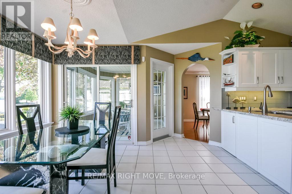 683 GLEN CRESCENT - 13