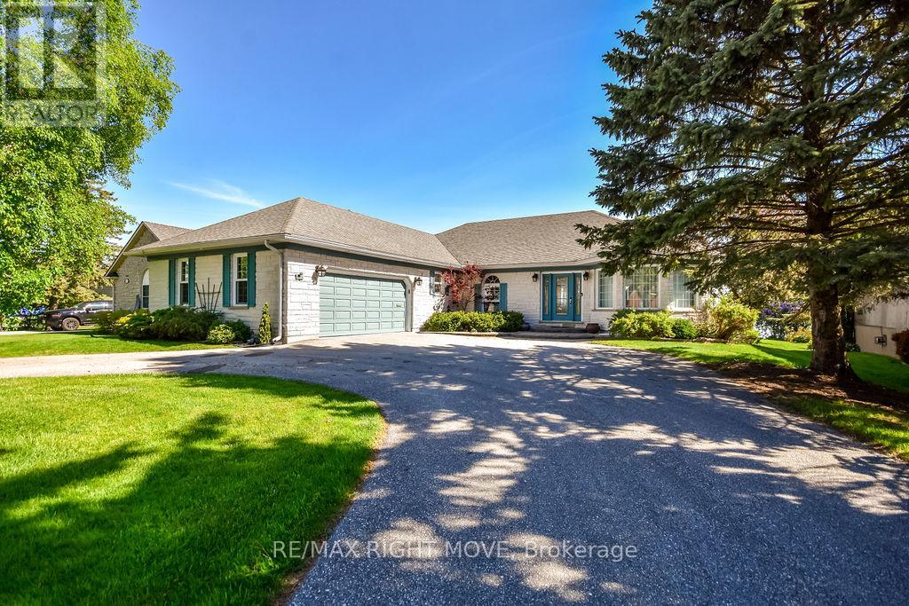683 GLEN CRESCENT - 2