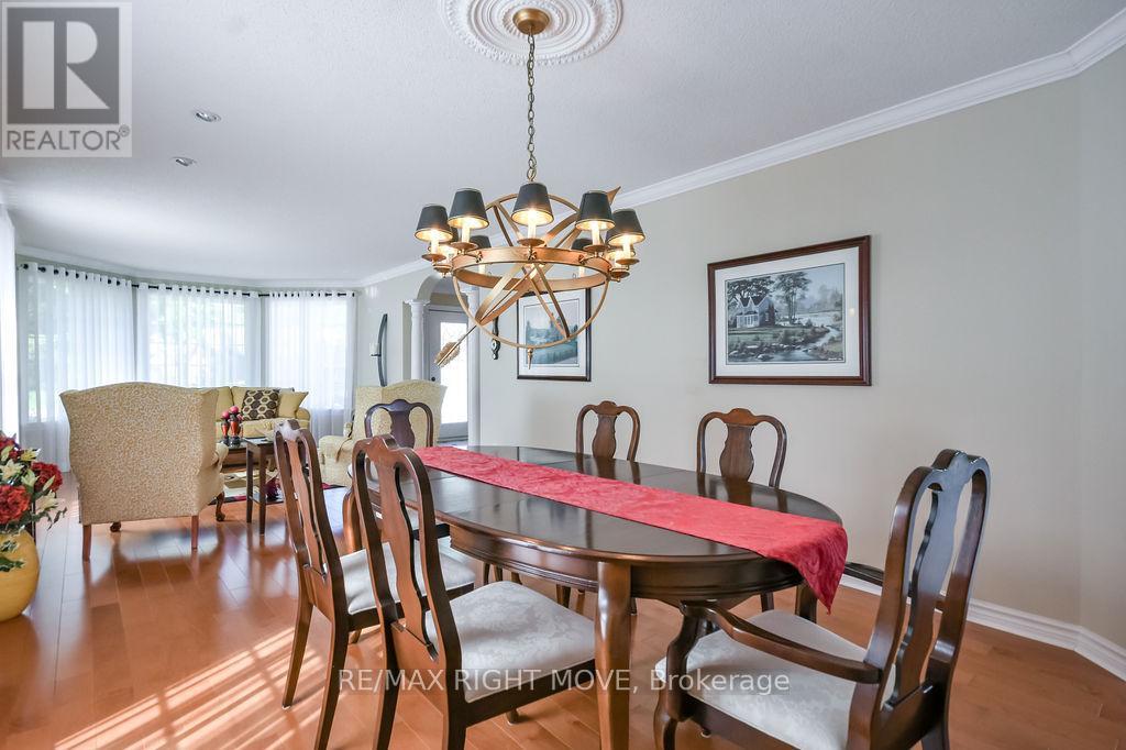 683 GLEN CRESCENT - 7
