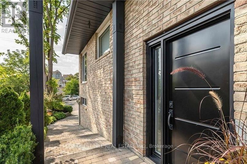 27 BERCZY STREET - 33