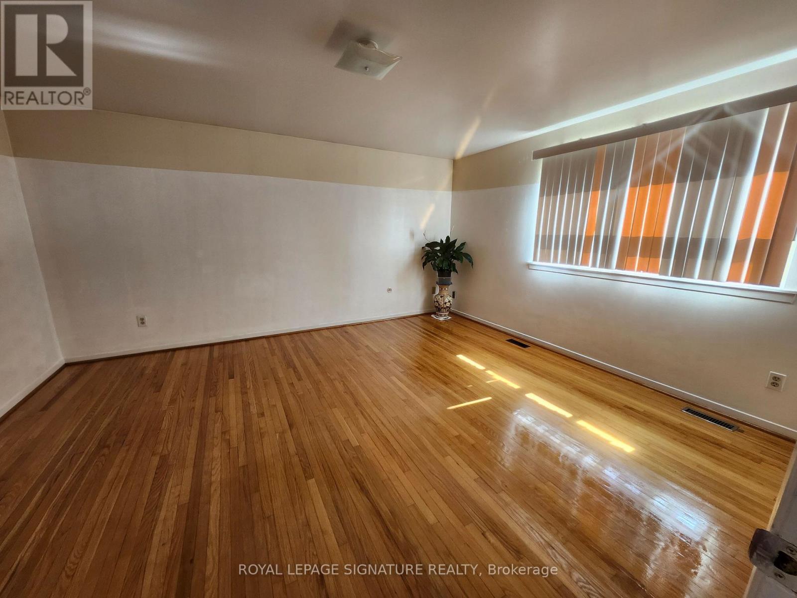 #15 25 GOSFORD BOULEVARD - 14