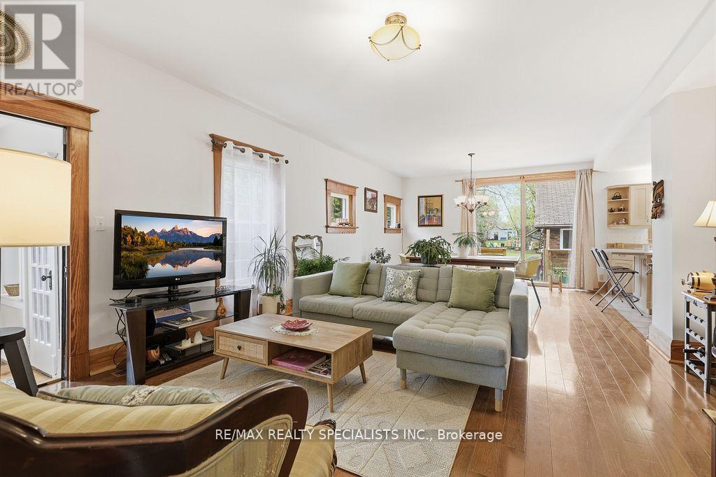 123 MILL STREET S - 1