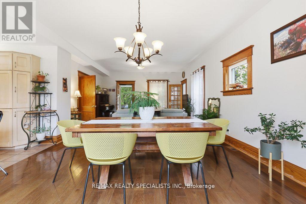 123 MILL STREET S - 12