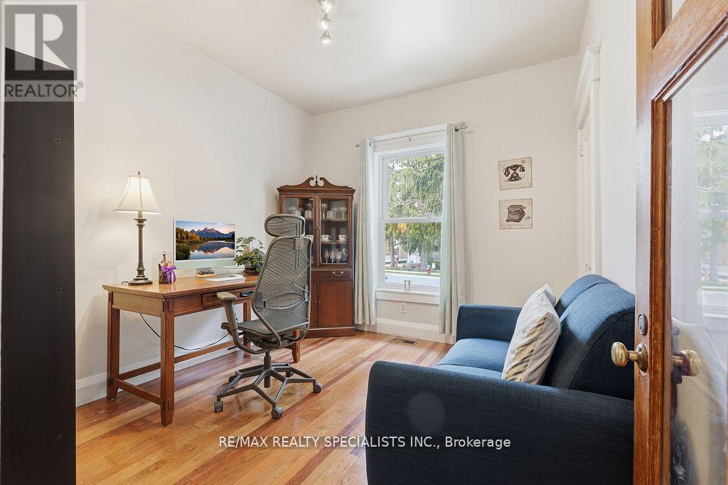 123 MILL STREET S - 16