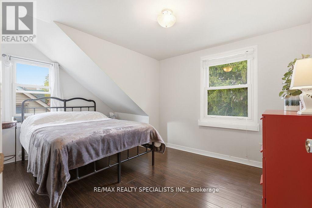 123 MILL STREET S - 24