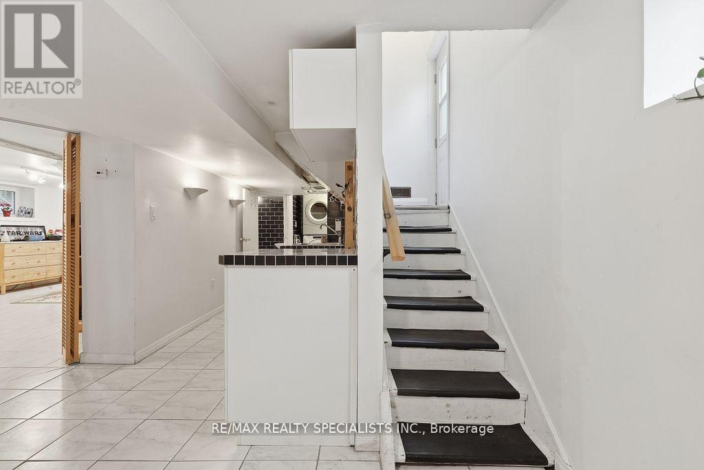 123 MILL STREET S - 27