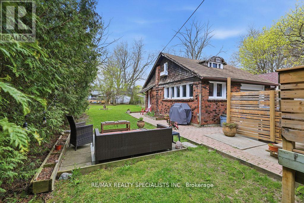 123 MILL STREET S - 37
