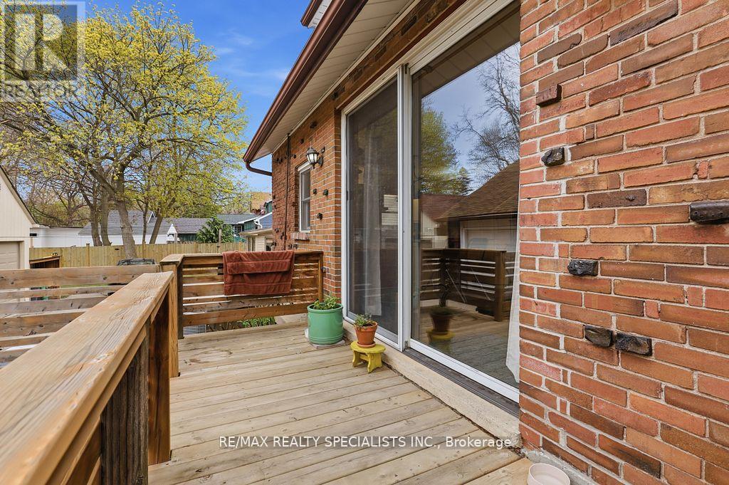 123 MILL STREET S - 38