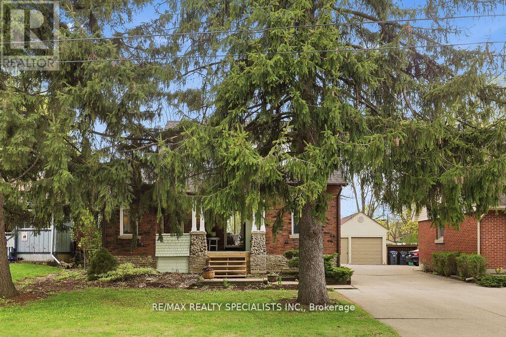 123 MILL STREET S - 4