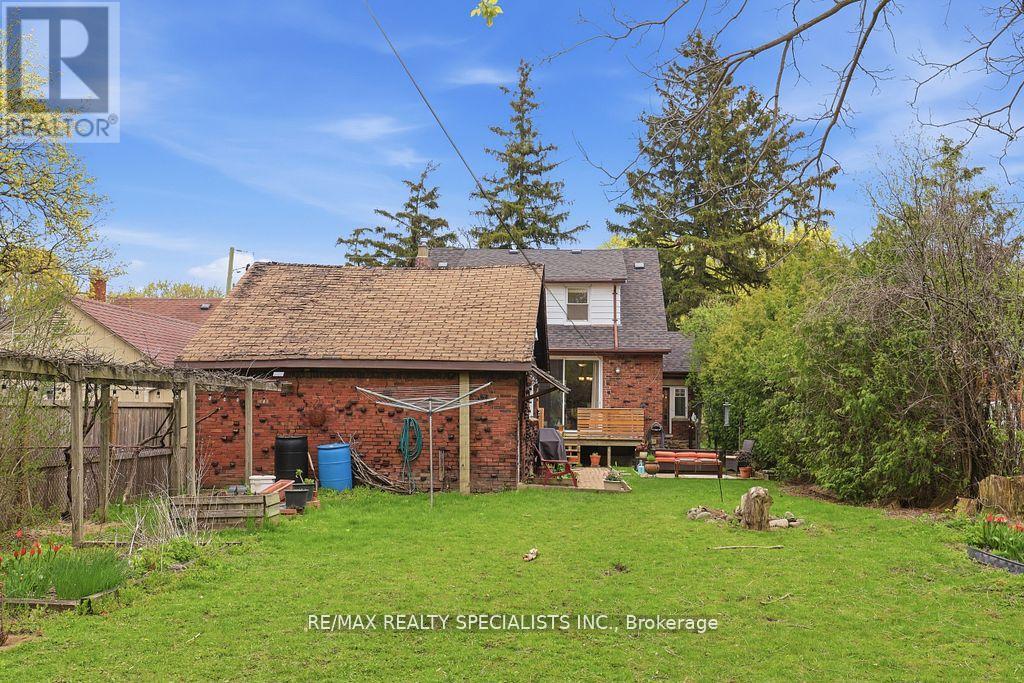 123 MILL STREET S - 40