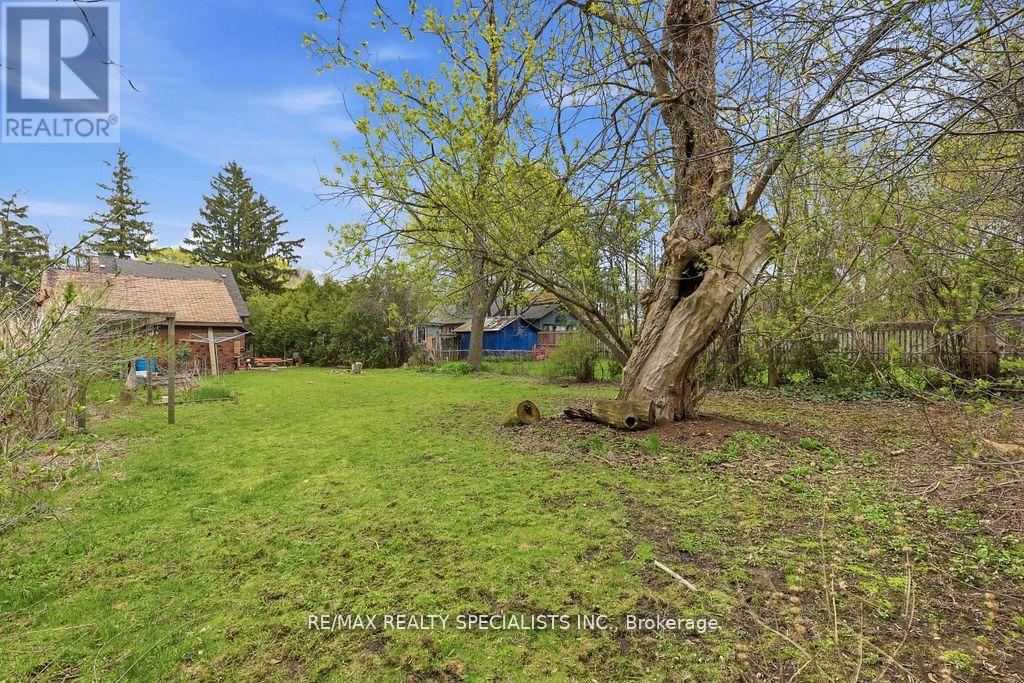 123 MILL STREET S - 43