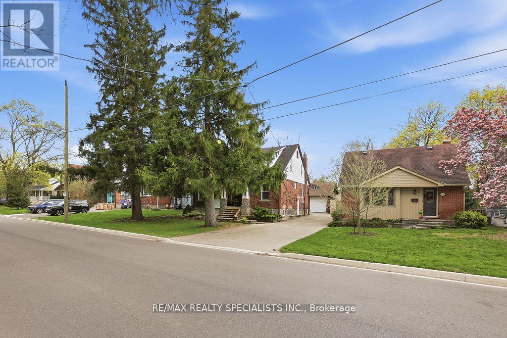 123 MILL STREET S - 6