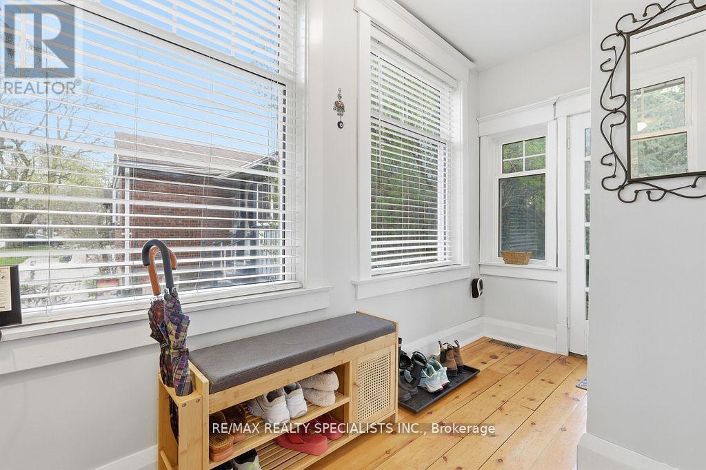 123 MILL STREET S - 8