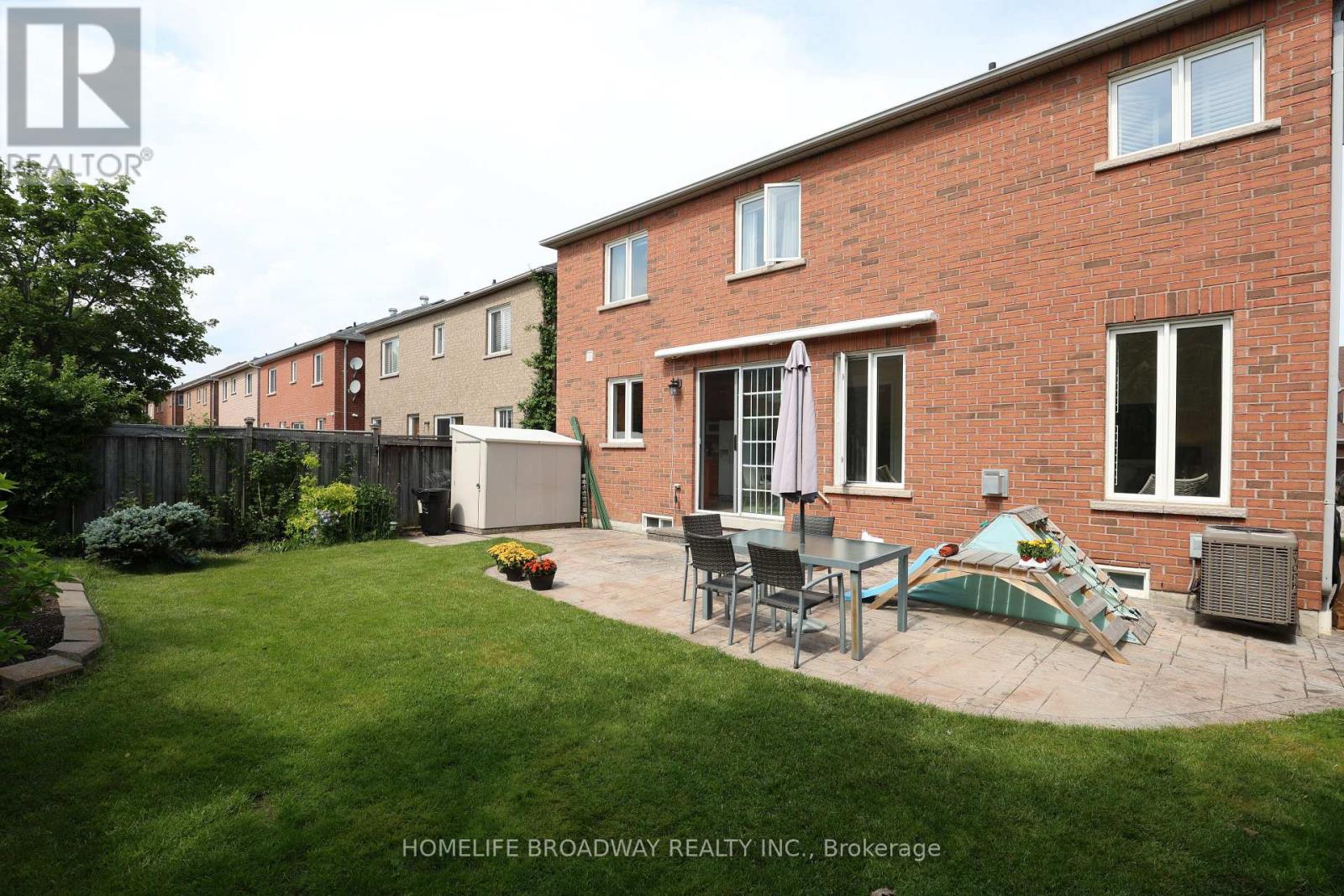 22 MORLAND CRESCENT - 30