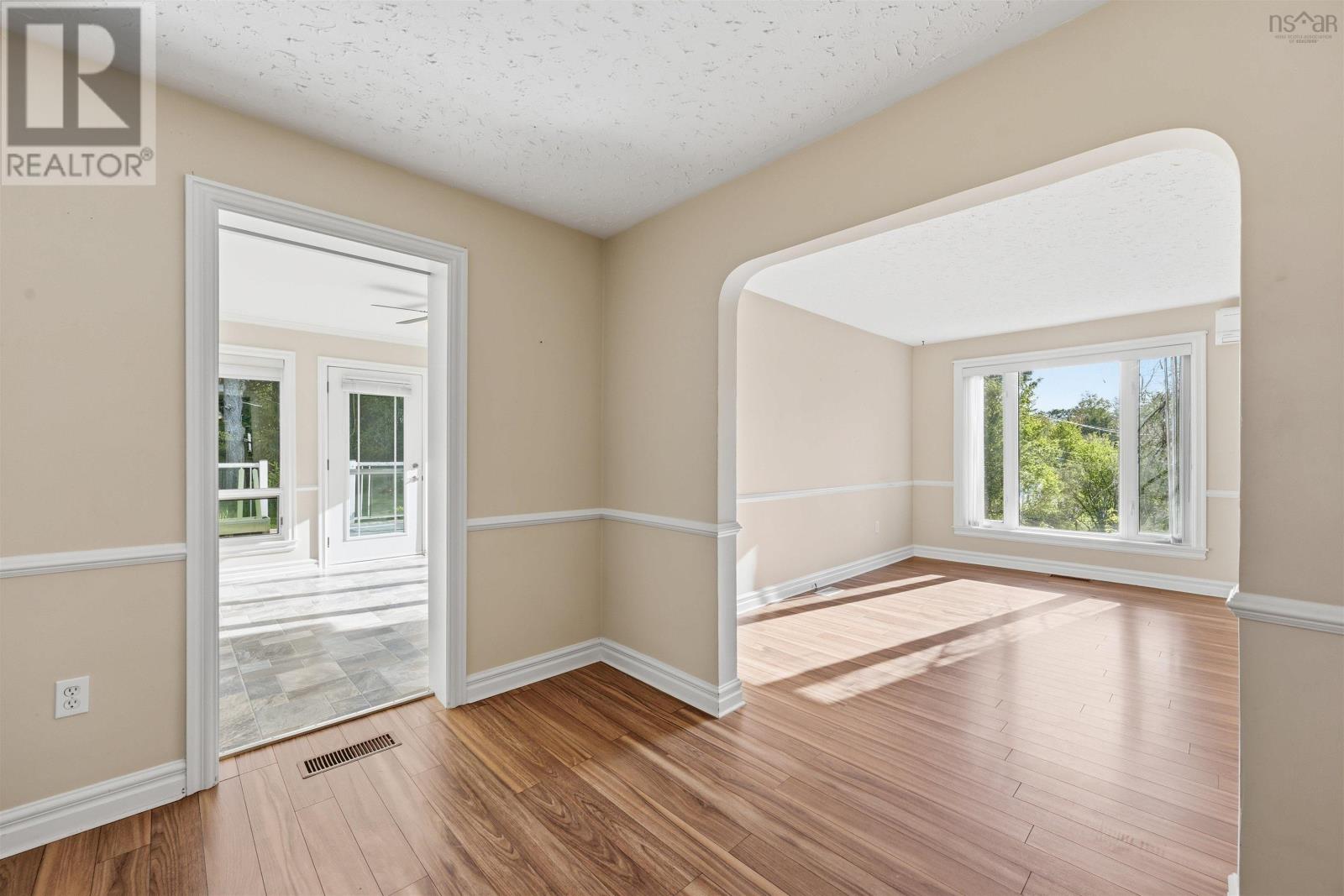 16 Miller Road - 14