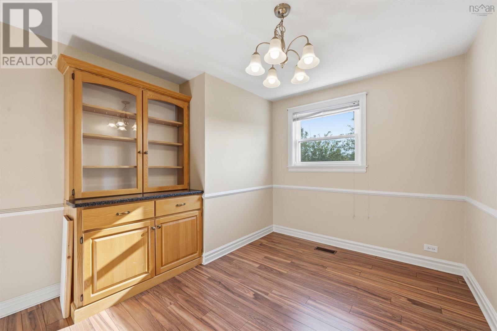 16 Miller Road - 11