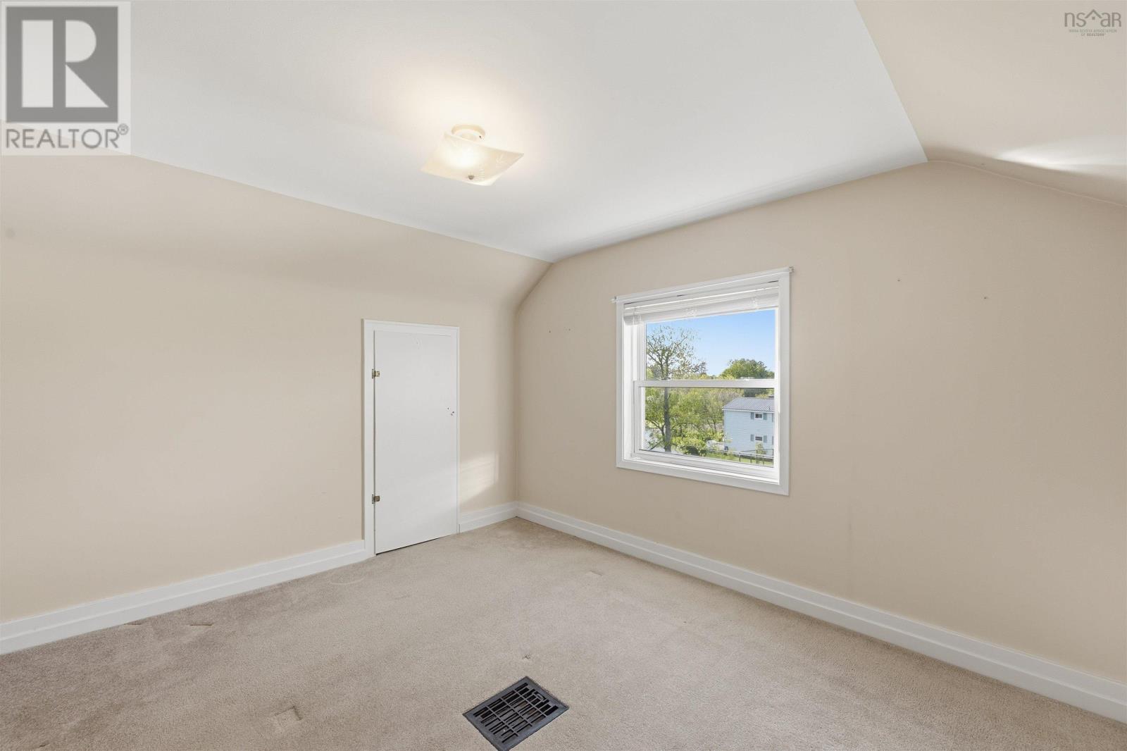 16 Miller Road - 31