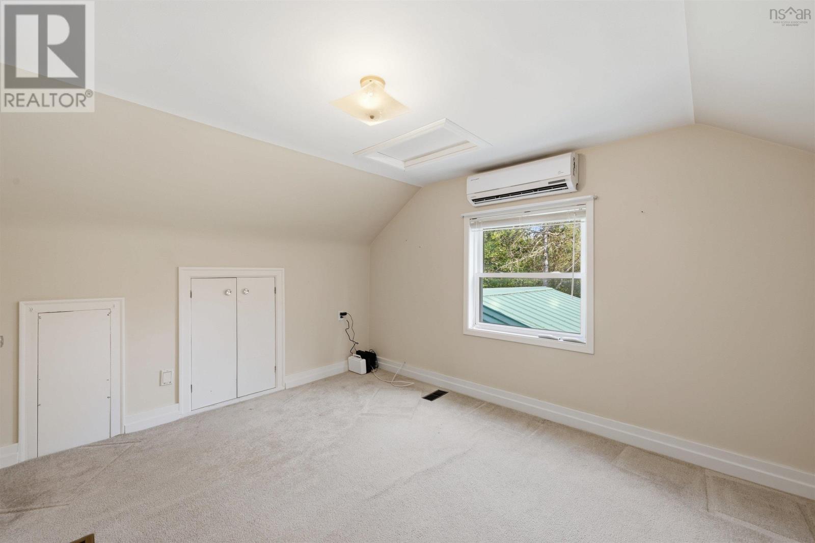 16 Miller Road - 35