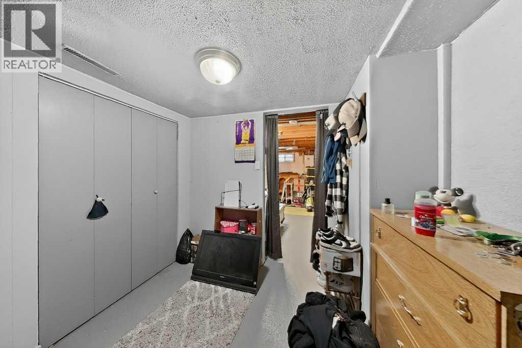315 16 Street N - 30