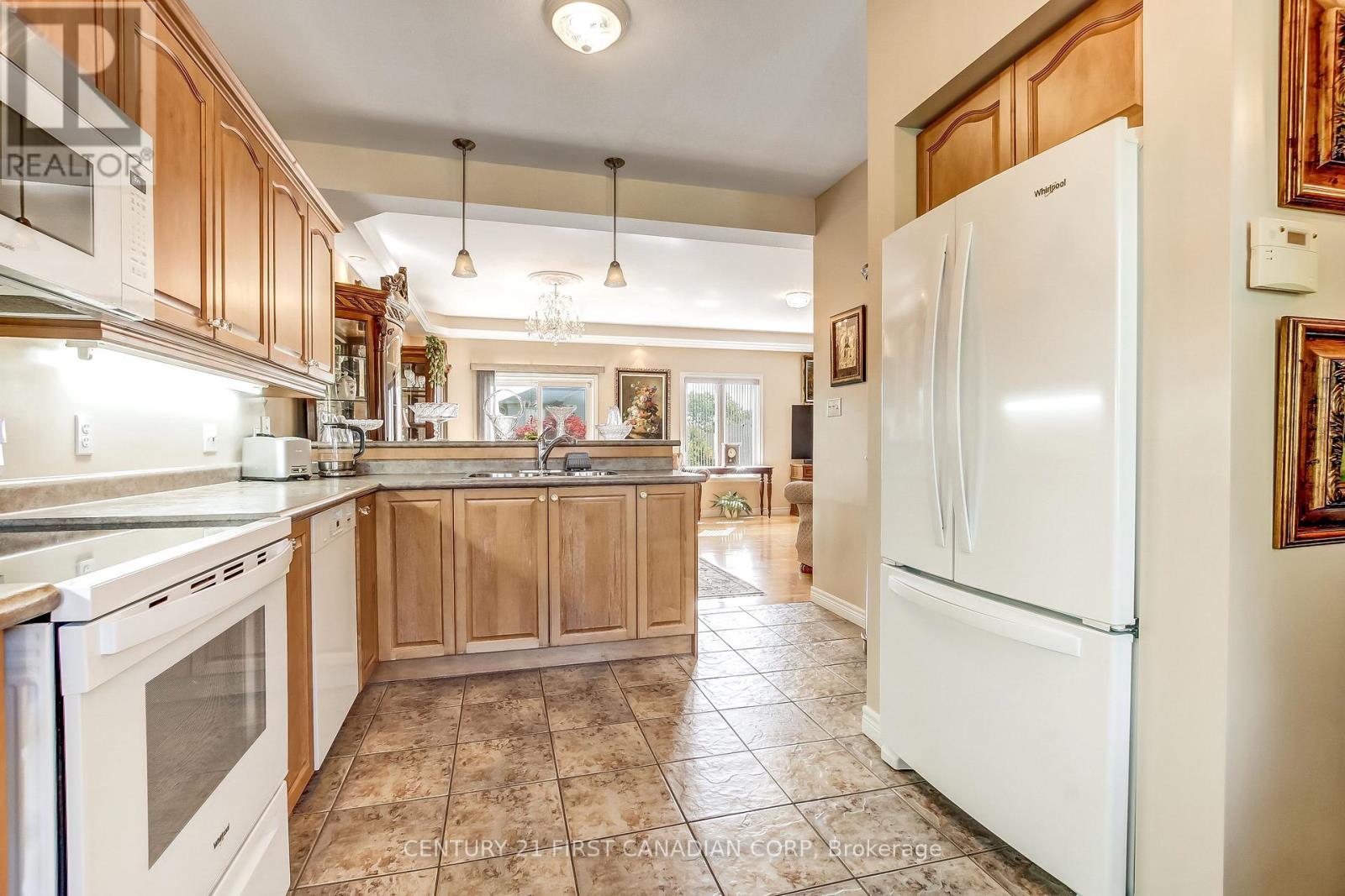 2200 BLACKWATER ROAD - 13