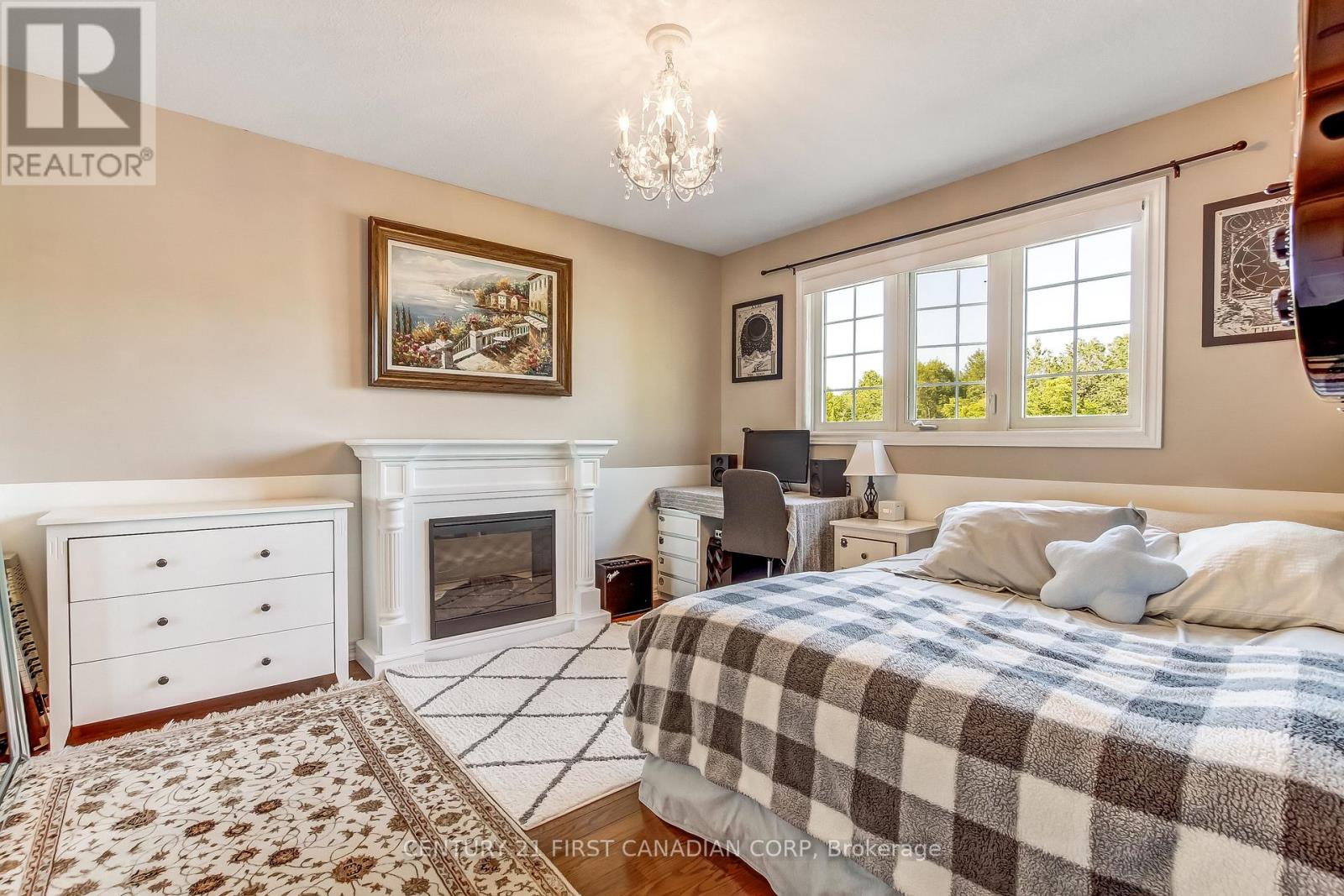 2200 BLACKWATER ROAD - 20