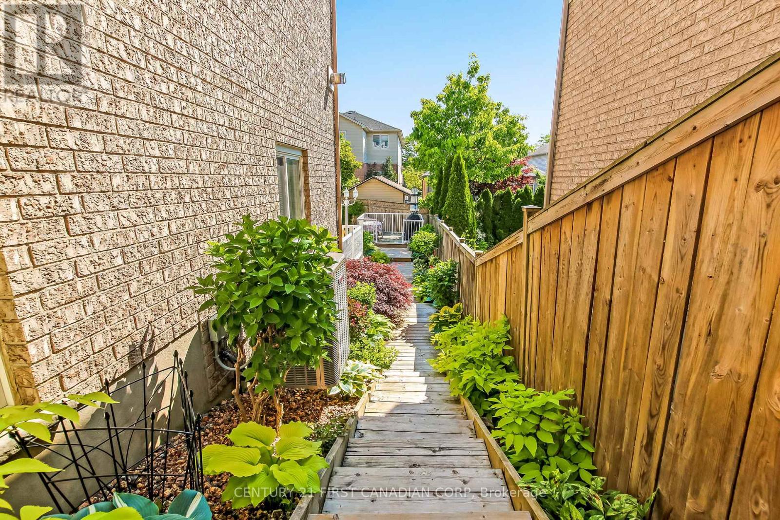 2200 BLACKWATER ROAD - 31