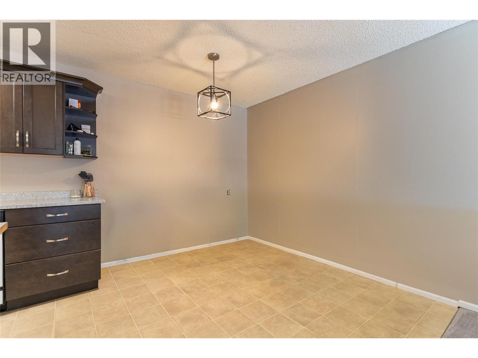 #101 279 Alder Drive - 4
