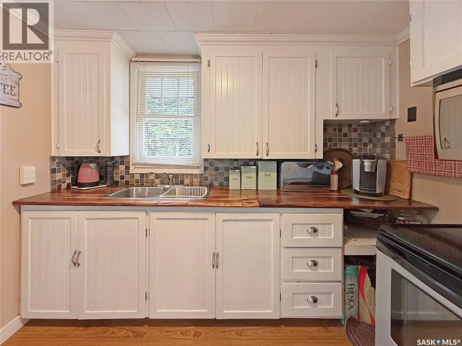 110 Lakeshore DRIVE - 17