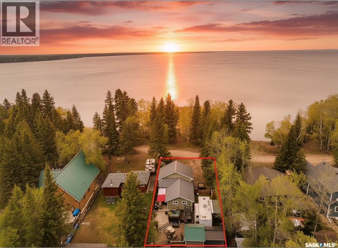 110 Lakeshore DRIVE - 2