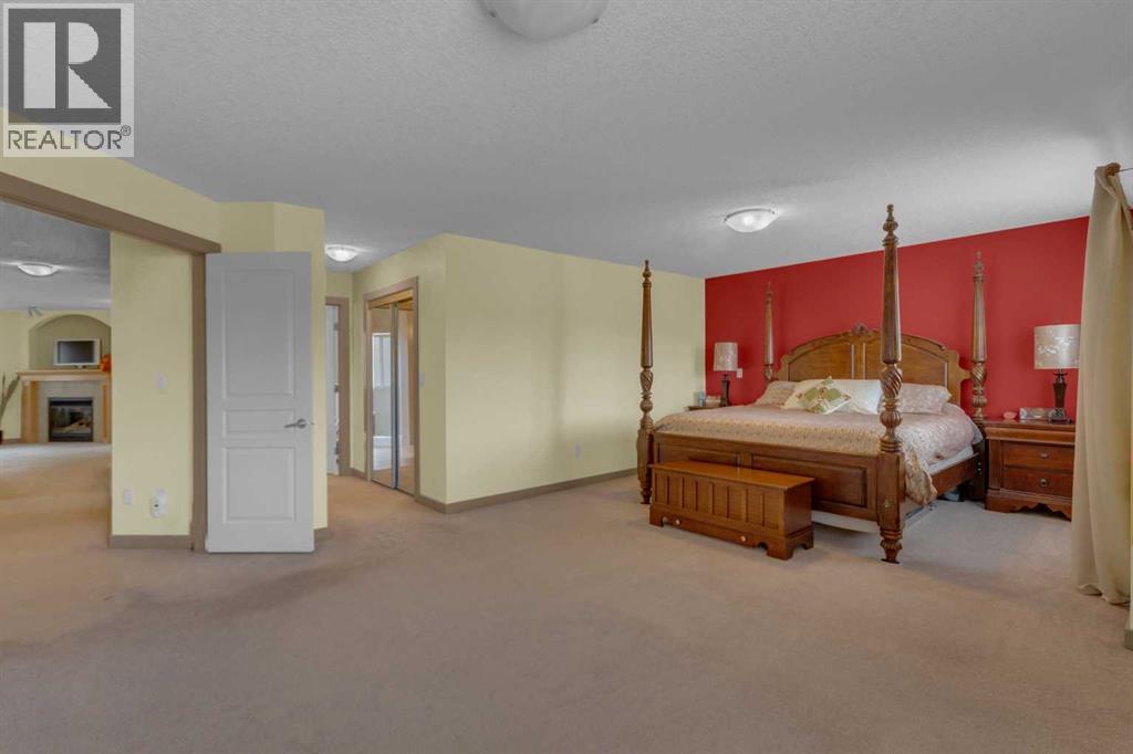 8 Elmont Court SW — photo 24