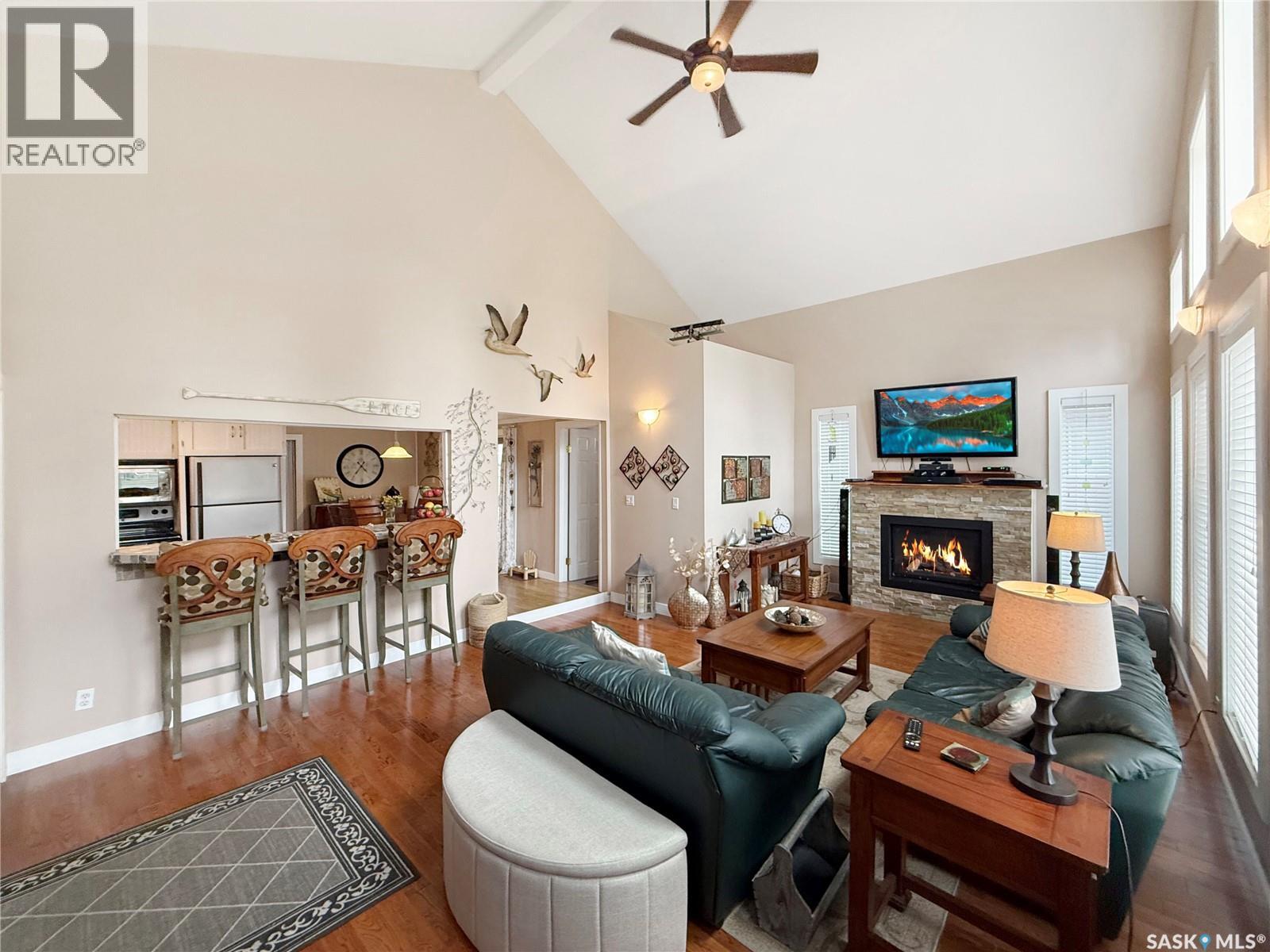 110 Lakeshore DRIVE - 8