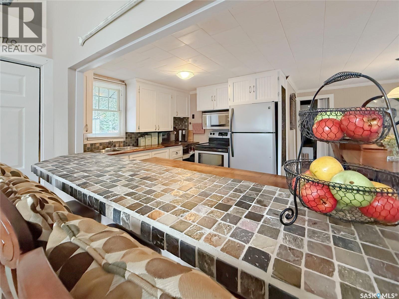110 Lakeshore DRIVE - 12