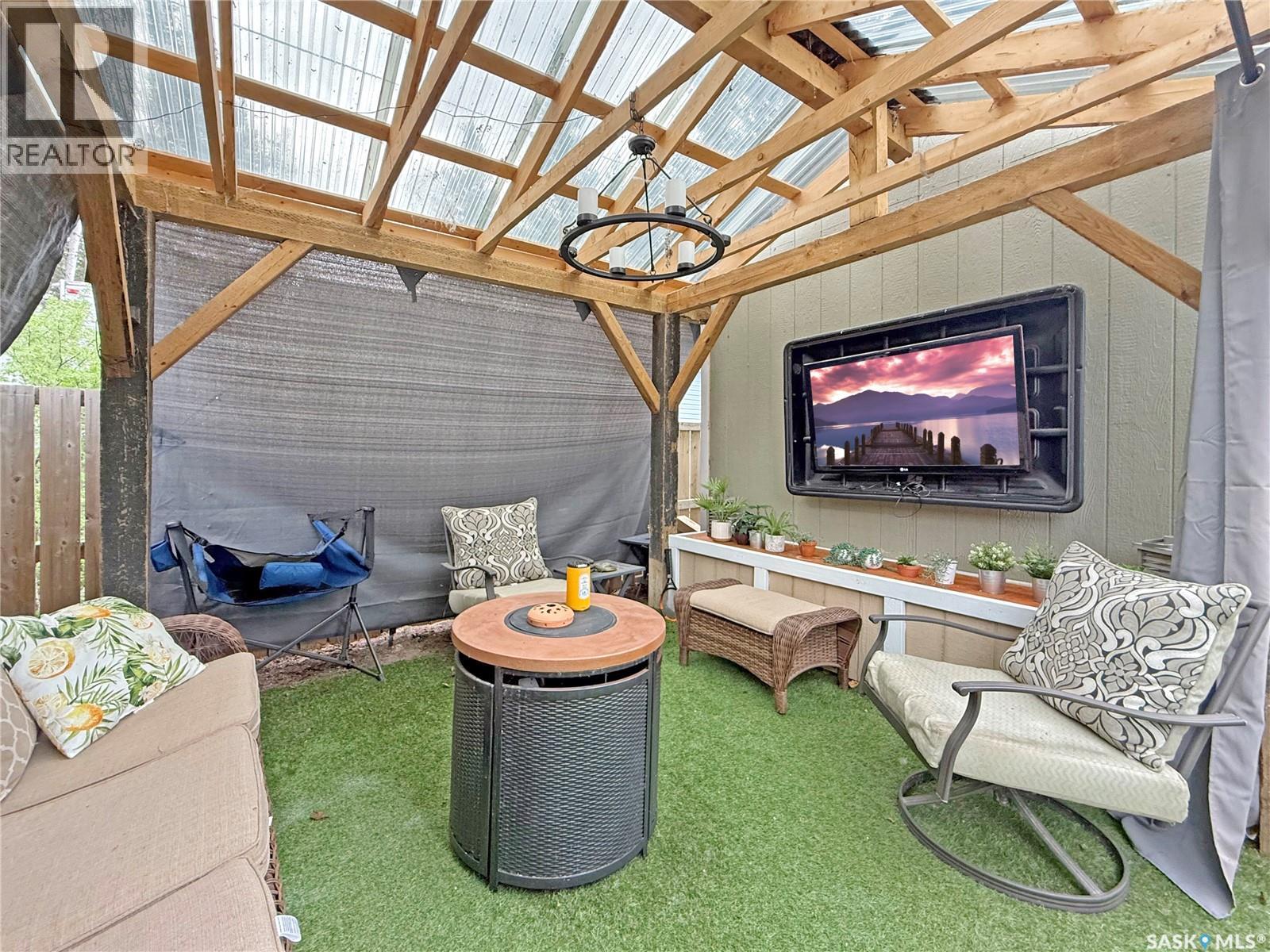110 Lakeshore DRIVE - 38