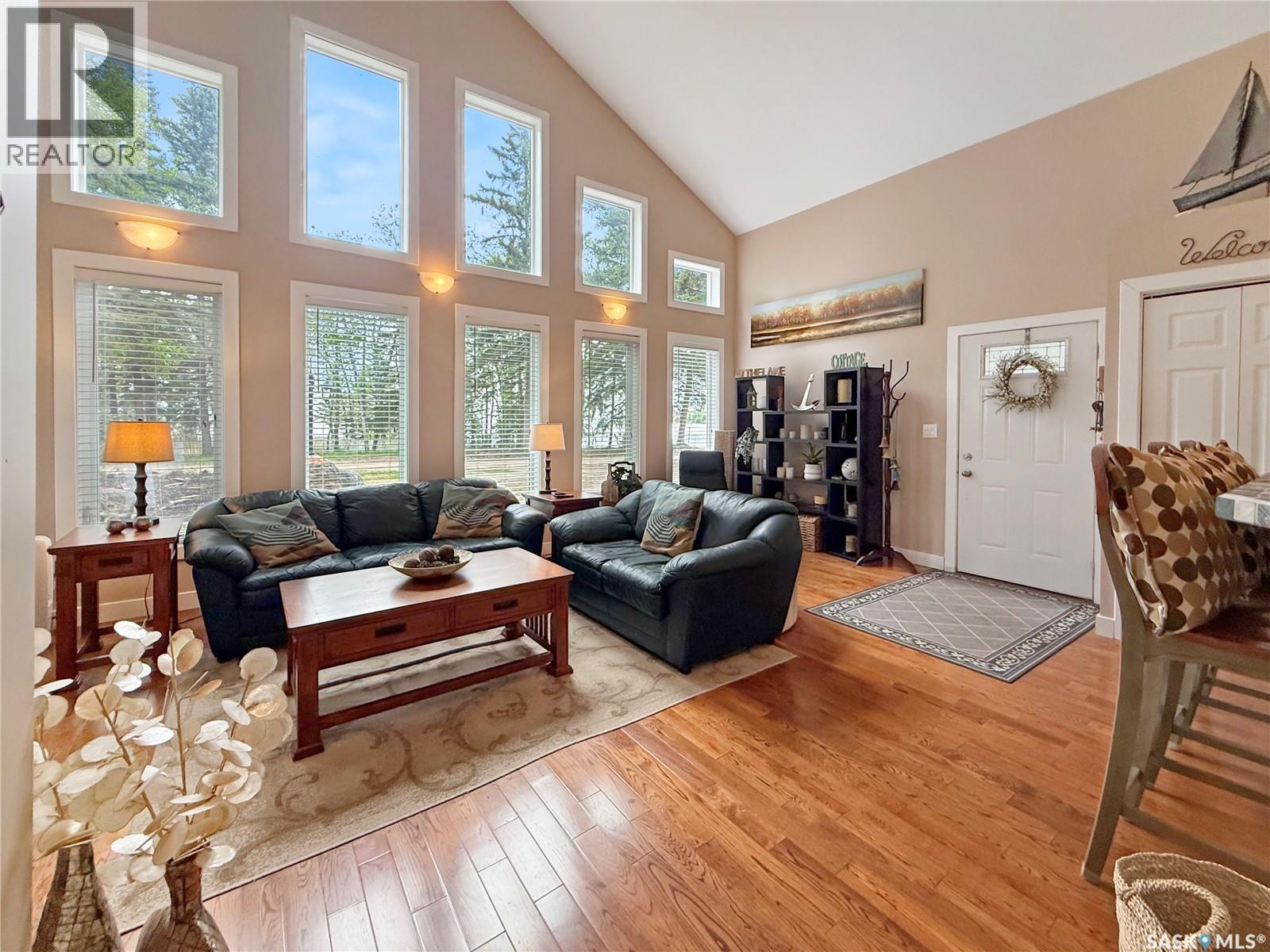 110 Lakeshore DRIVE - 4