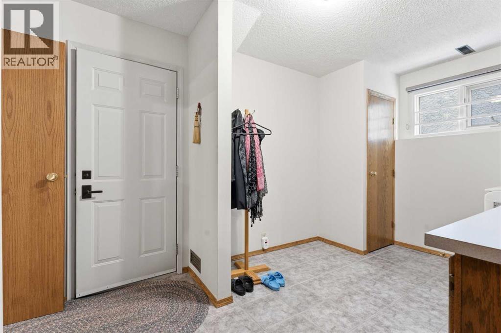 2739 Signal Hill Drive SW - 14