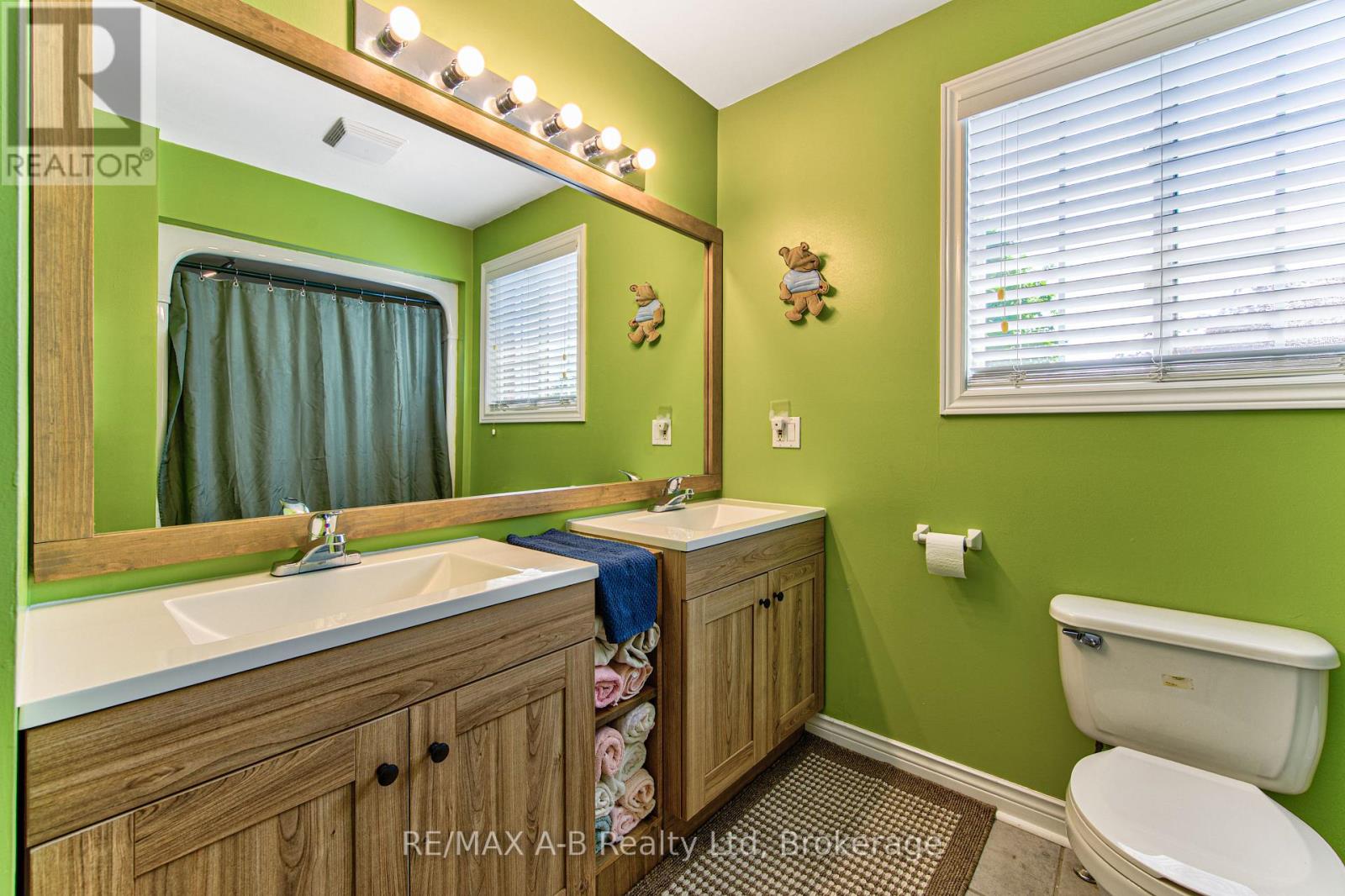 3968 WILSON STREET - 23
